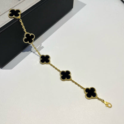 [Saipan]LUCKY CLOVER 5-MOTIF BRACELET - BLACK OXNY COLLECTION