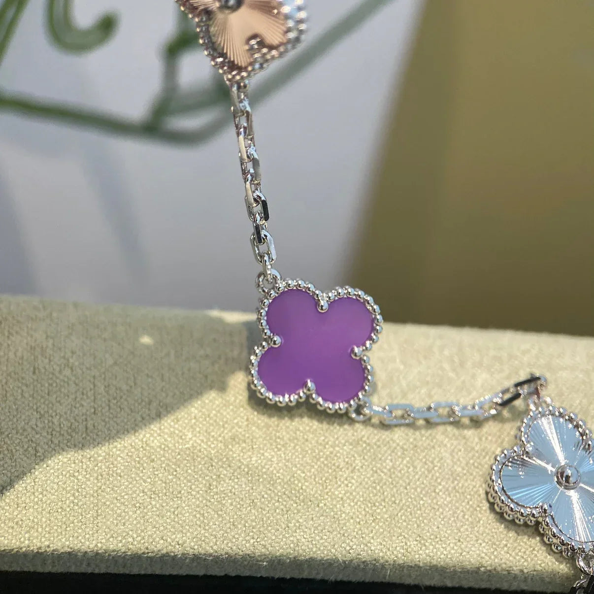 [Saipan]LUCKY CLOVER 5-MOTIF BRACELET - VIOLET COLLECTION