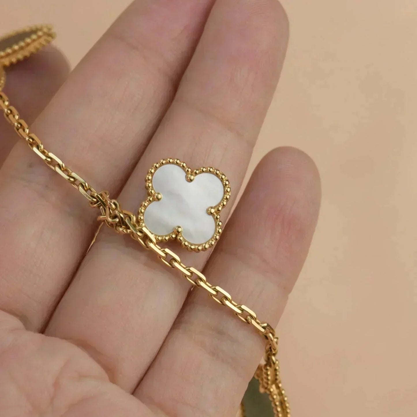 [Saipan]LUCKY NATURE MULTI-CHARM BRACELET