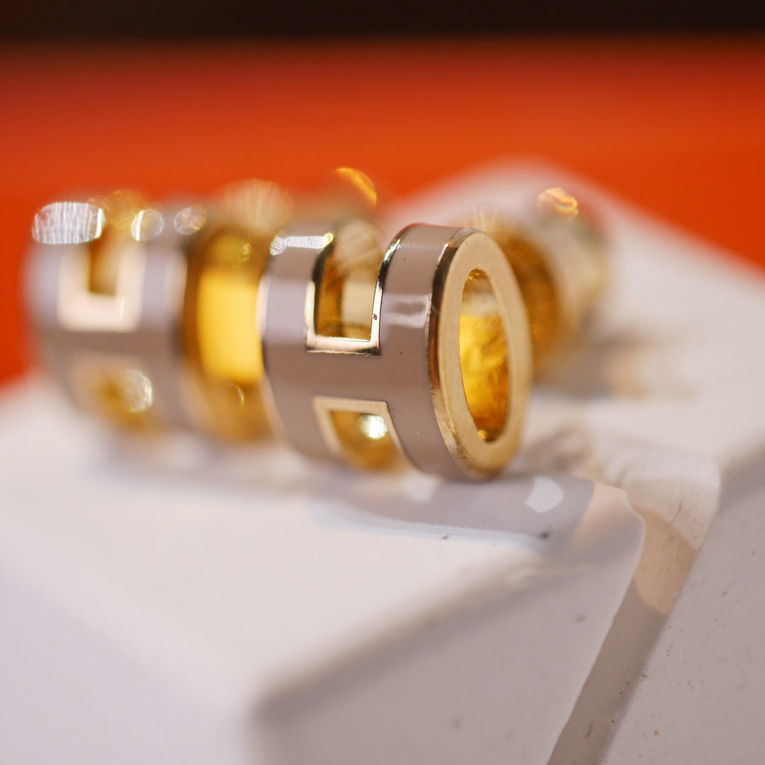 [Saipan]MINI POP H GOLD EARRINGS GREY