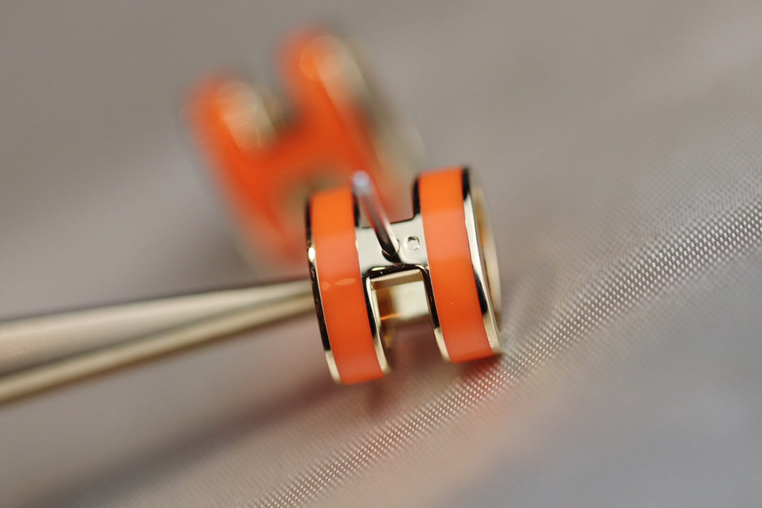 [Saipan]MINI POP H EARRINGS ORANGE