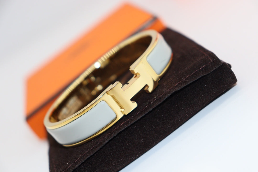 [Saipan]H LIGHT BLUE BRACELET