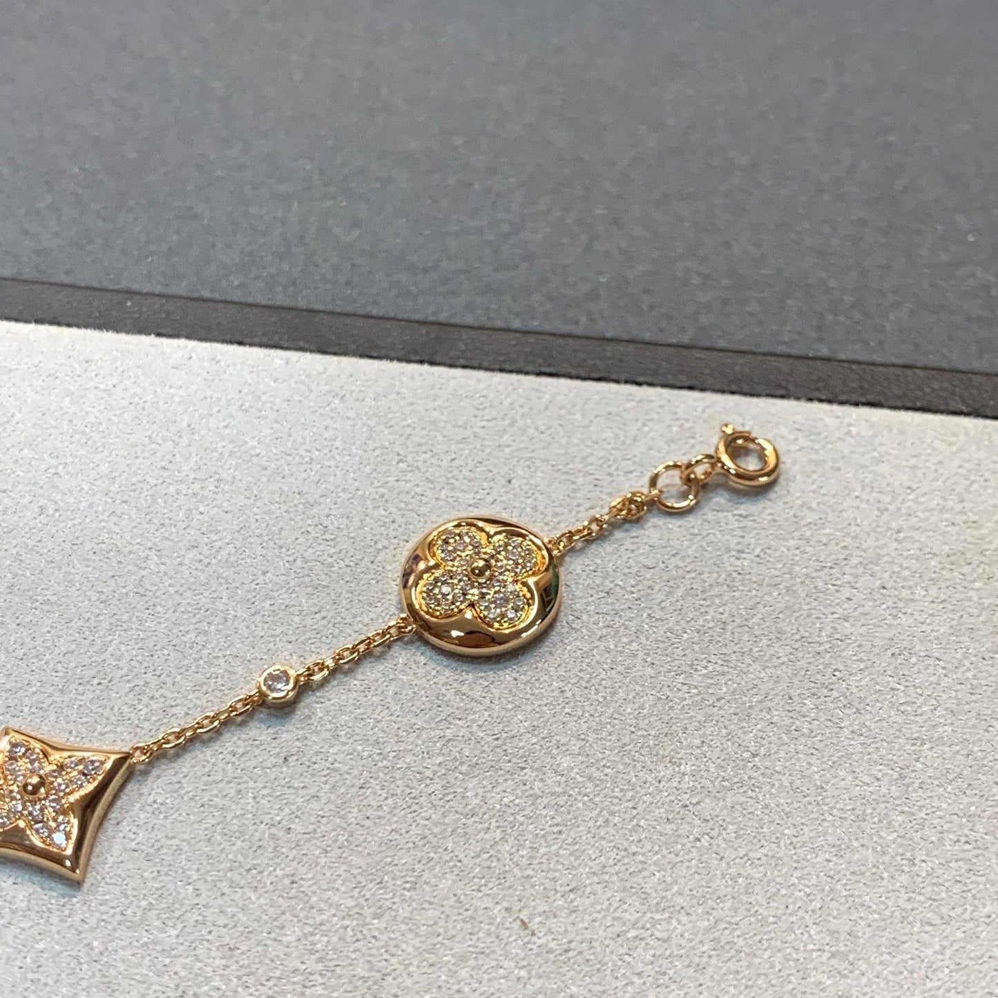 [Saipan]STAR AND SUN 4 MOTIFS GOLD DIAMONDS BRACELET