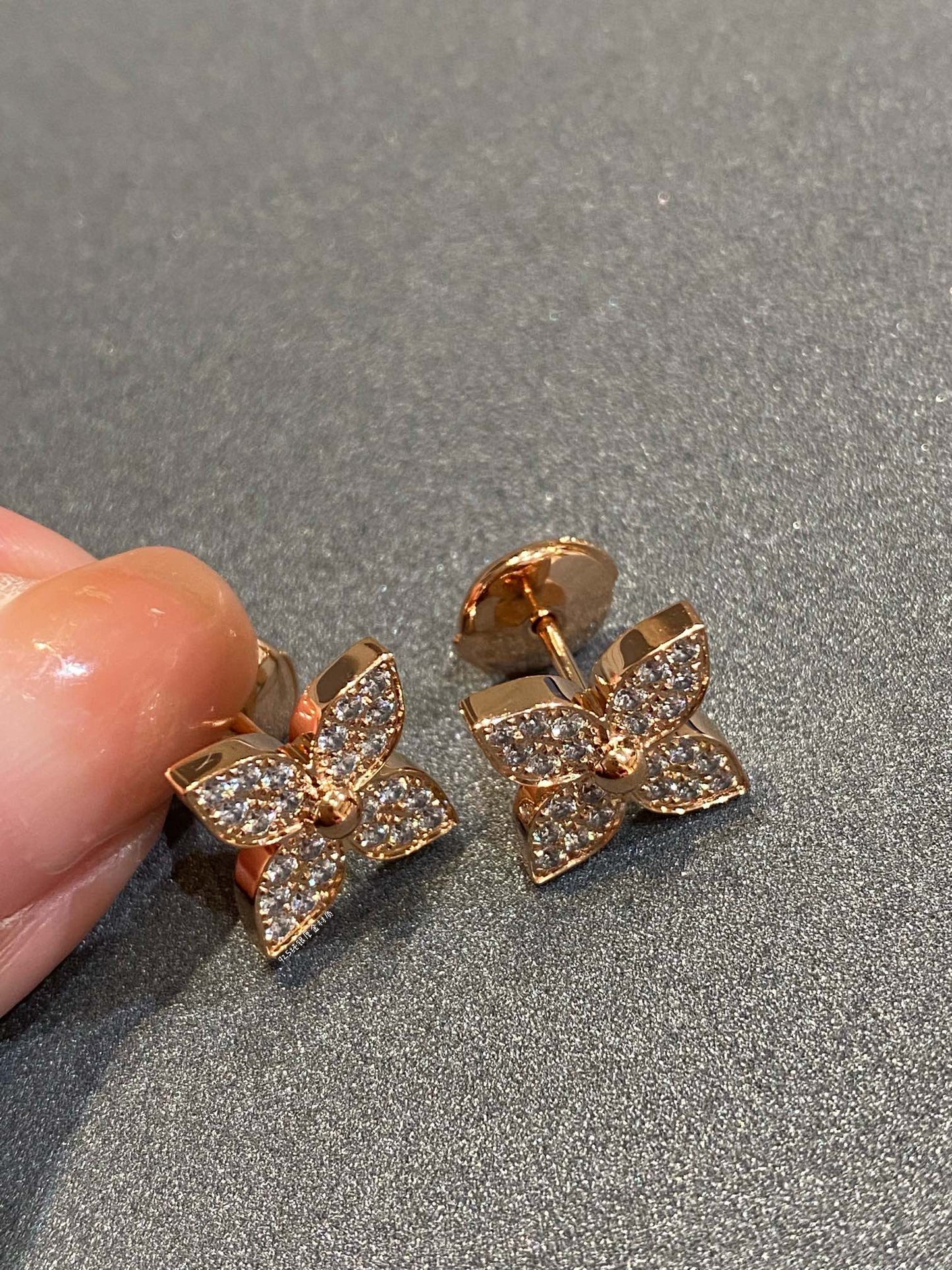 [Saipan]STAR DIAMOND EARRINGS