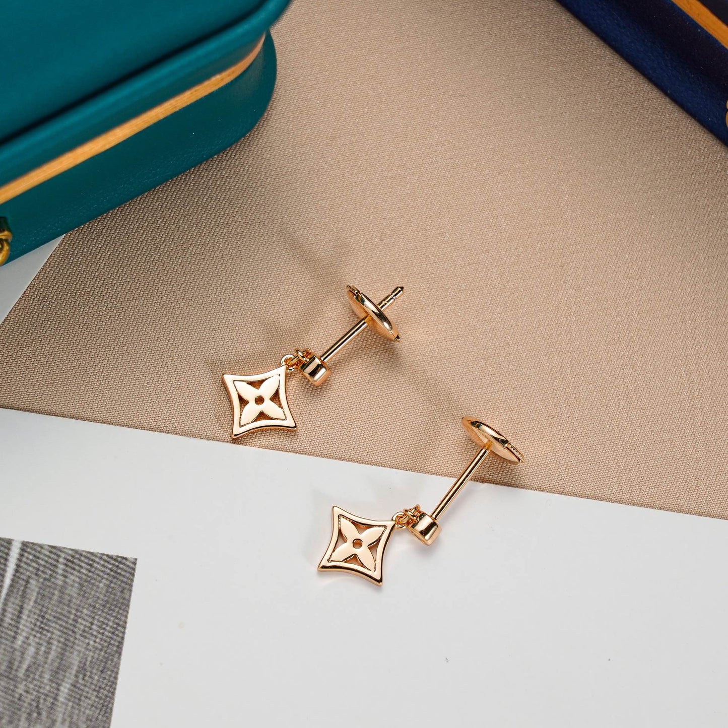 [Saipan]STAR EARRINGS GOLD