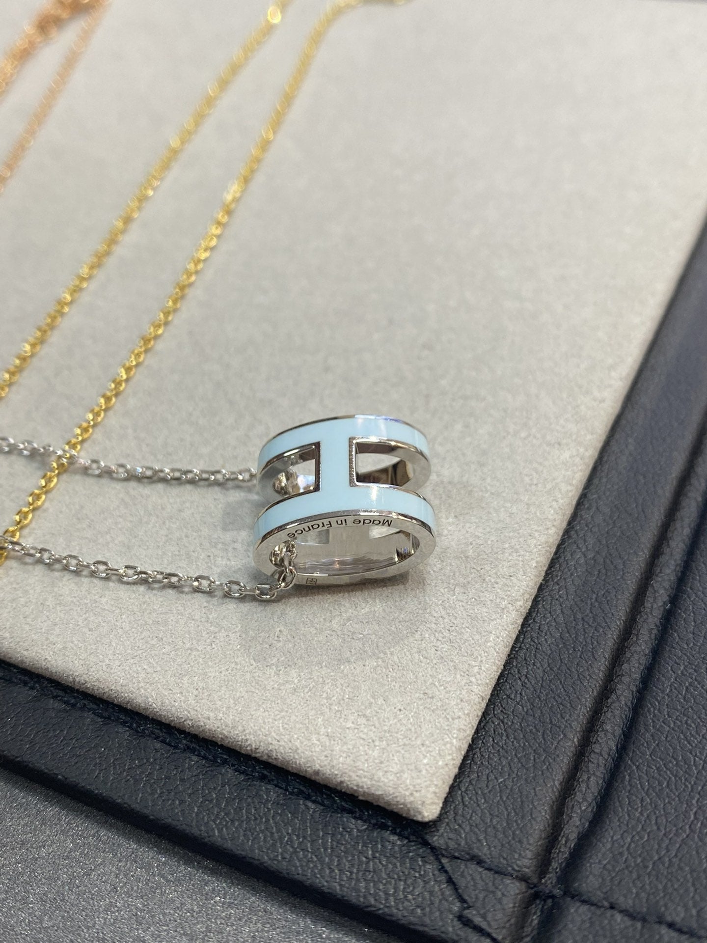 [Saipan]POP H LIGHT BLUE NECKLACE