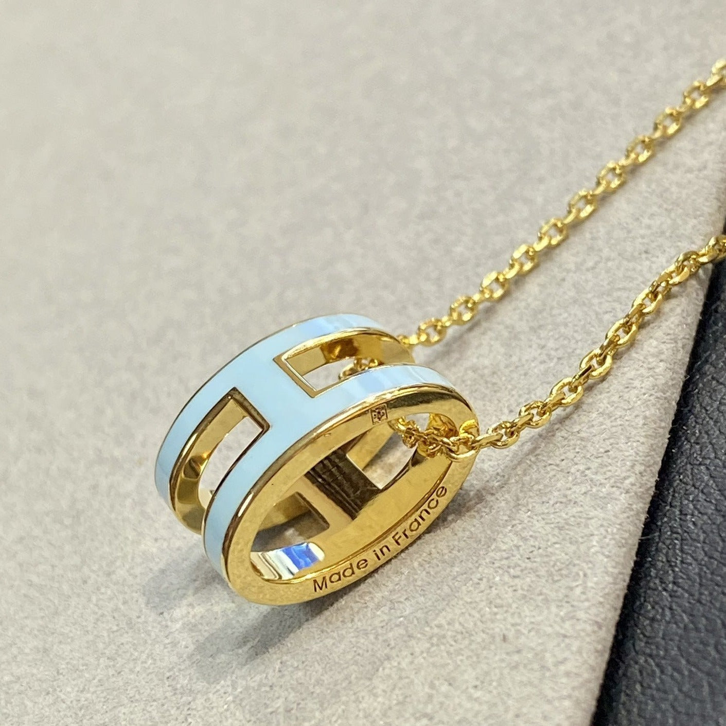 [Saipan]POP H LIGHT BLUE NECKLACE