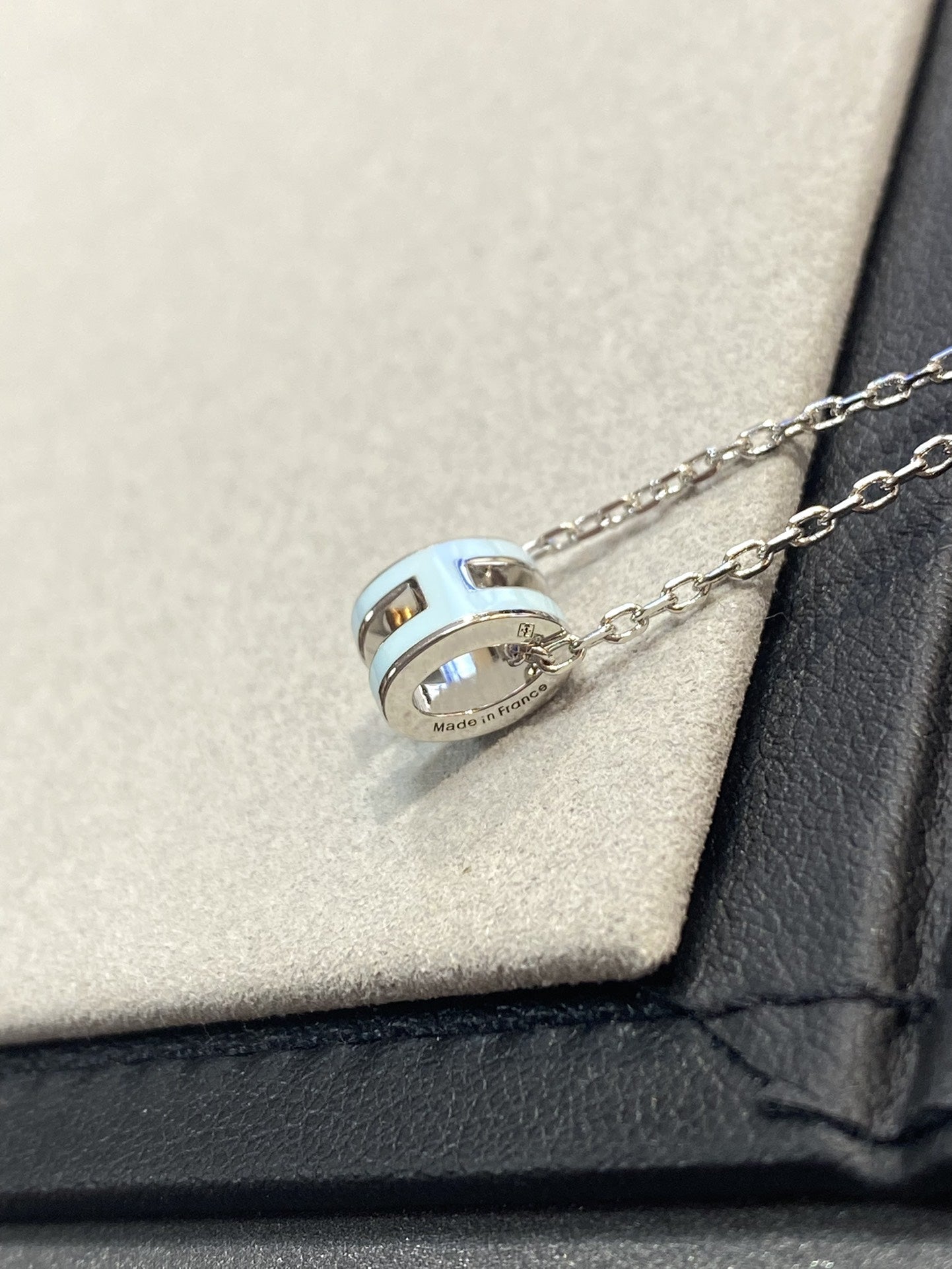[Saipan]POP H LIGHT BLUE NECKLACE