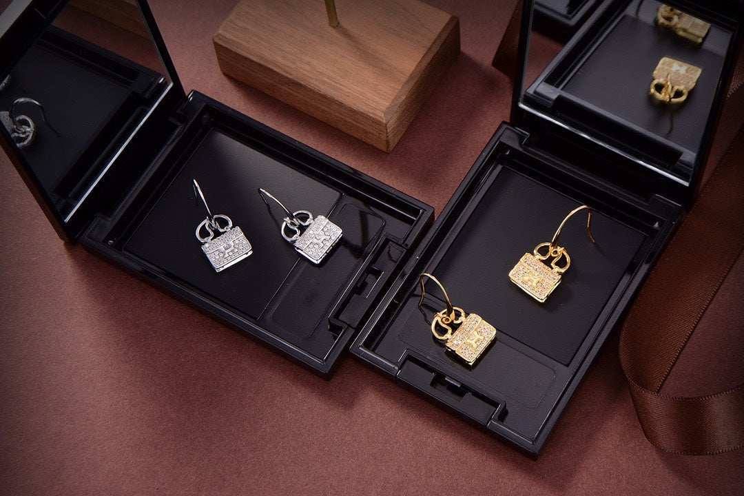 [Saipan]KELLY DIAMOND EARRINGS