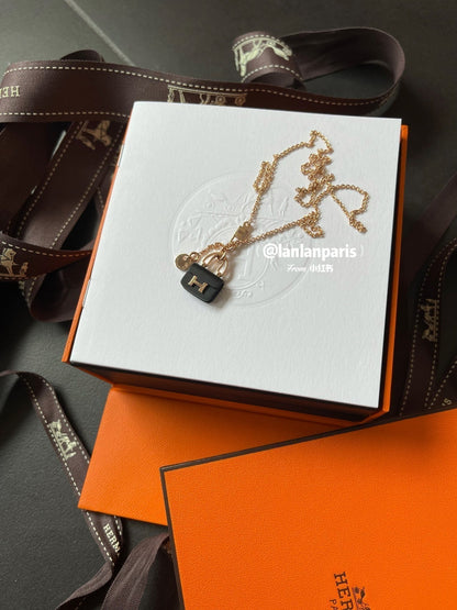 [Saipan]CONSTANCE BLACK PEDANT ROSE GOLD NECKLACE