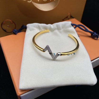 [Saipan]VOLTE UPSITE DOWN DIAMOND GOLD OPEN BRACELET