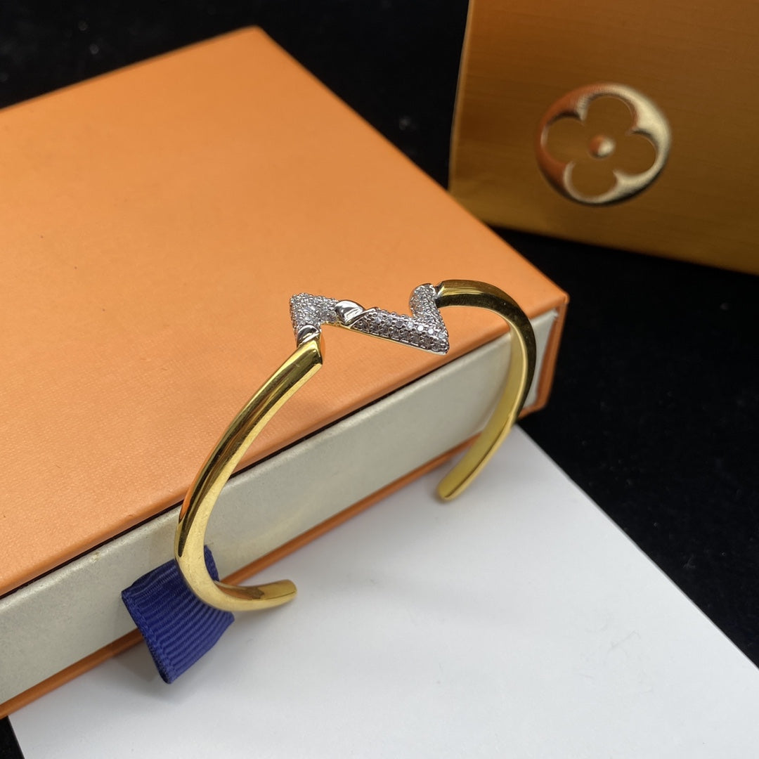 [Saipan]VOLTE UPSITE DOWN DIAMOND GOLD OPEN BRACELET
