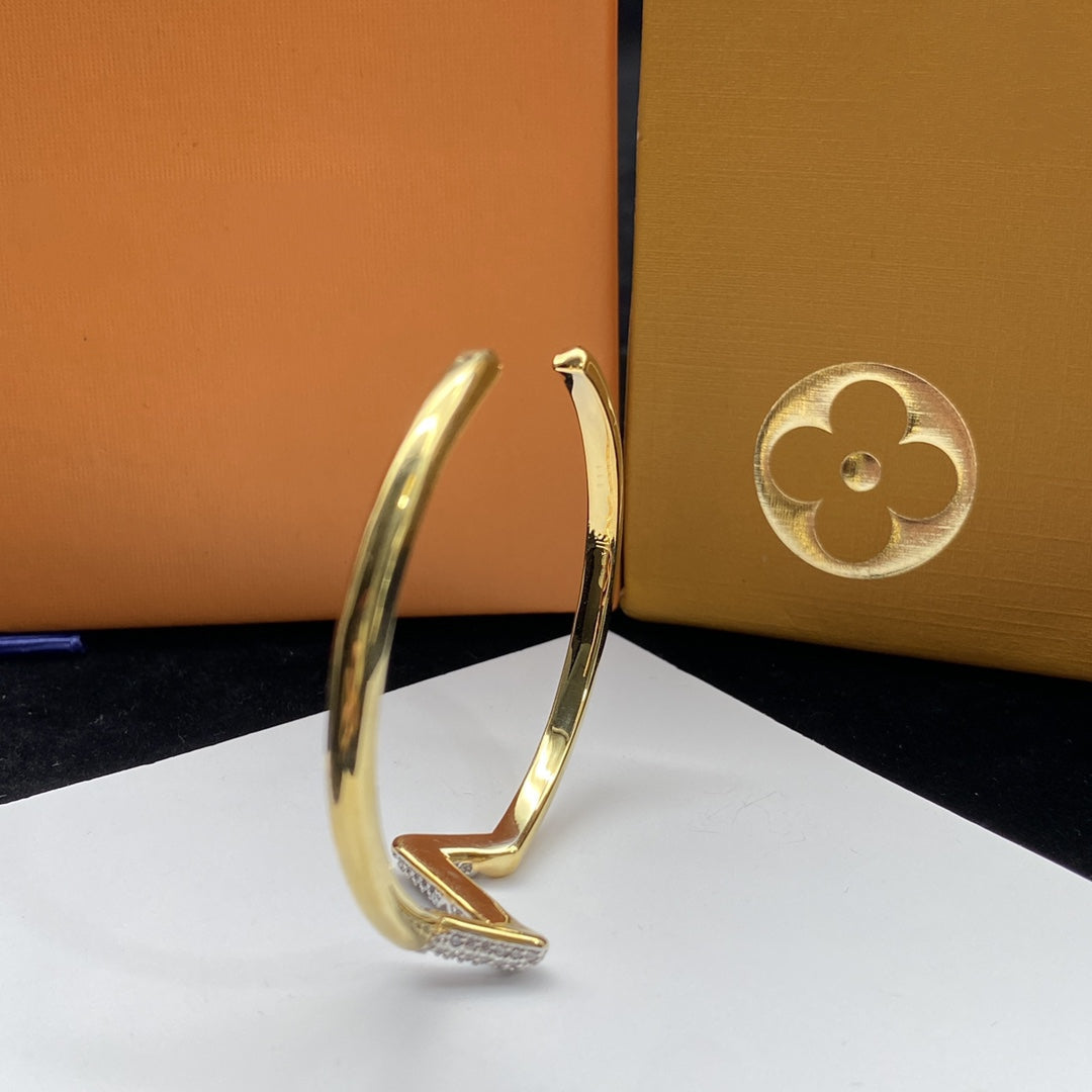 [Saipan]VOLTE UPSITE DOWN DIAMOND GOLD OPEN BRACELET