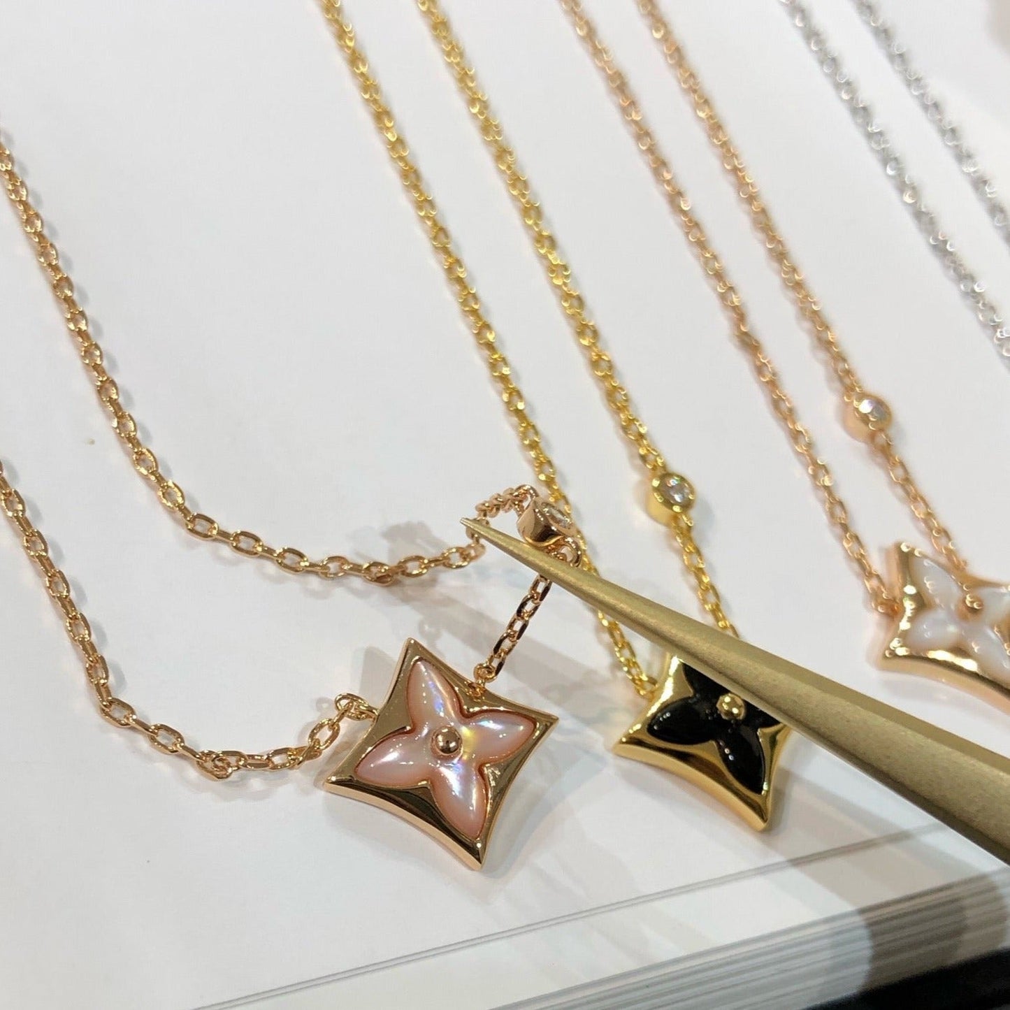 [Saipan]STAR BLACK MOP NECKLACE