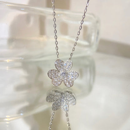 [Saipan]PAVÉ DIAMOND FLOWER CHARM NECKLACE