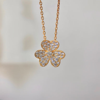 [Saipan]PAVÉ DIAMOND FLOWER CHARM NECKLACE