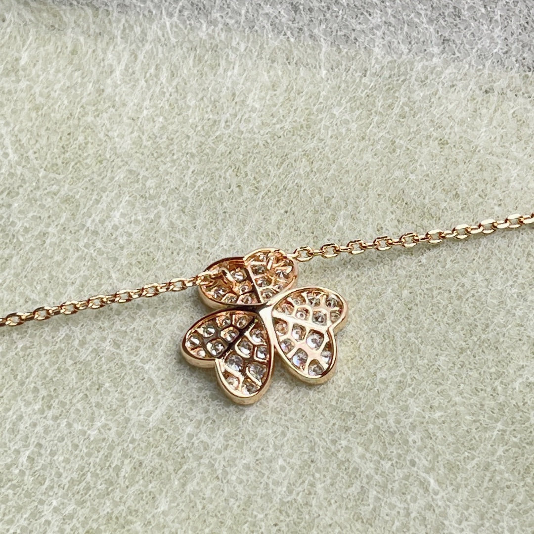 [Saipan]PAVÉ DIAMOND FLOWER CHARM NECKLACE