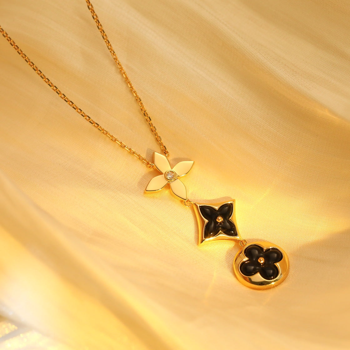 [Saipan]STAR AND SUN ONYX ROSE GOLD NECKLACE