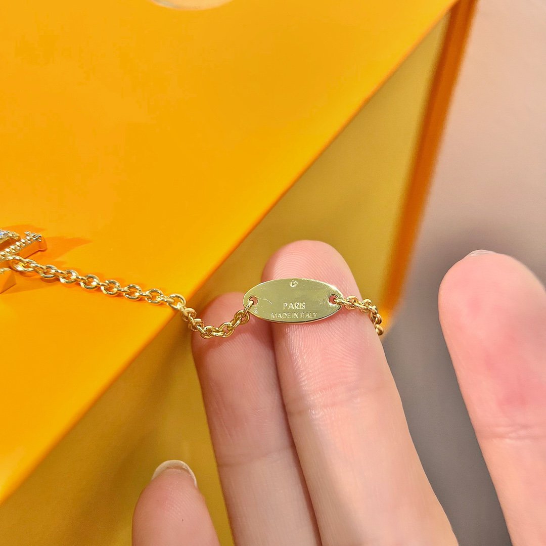 [Saipan]LOGO STAR MOTIF GOLD BRACELET