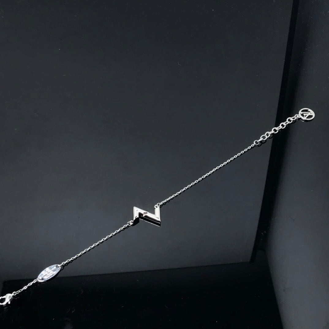[Saipan]VOLT LV LOGO BRACELET