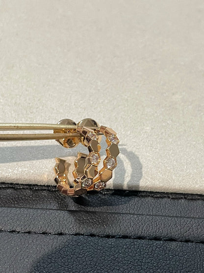 [Saipan]Hollow Design Four-Leaf Clover Flower Shape Ring