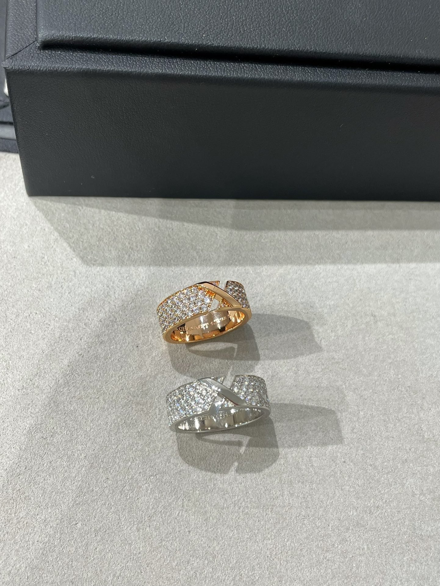 [Saipan]LIENS EVIDENCE  DIAMOND PAVED RING
