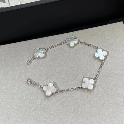 [Saipan]LUCKY CLOVER 5-MOTIF BRACELET - WHITE MOTHER-OF-PEARL COLLECTION