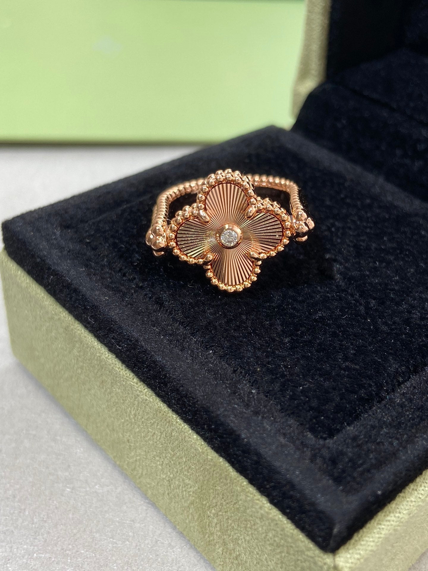 [Saipan]LUCKY CLOVER GOLD REVERSIBLE RING