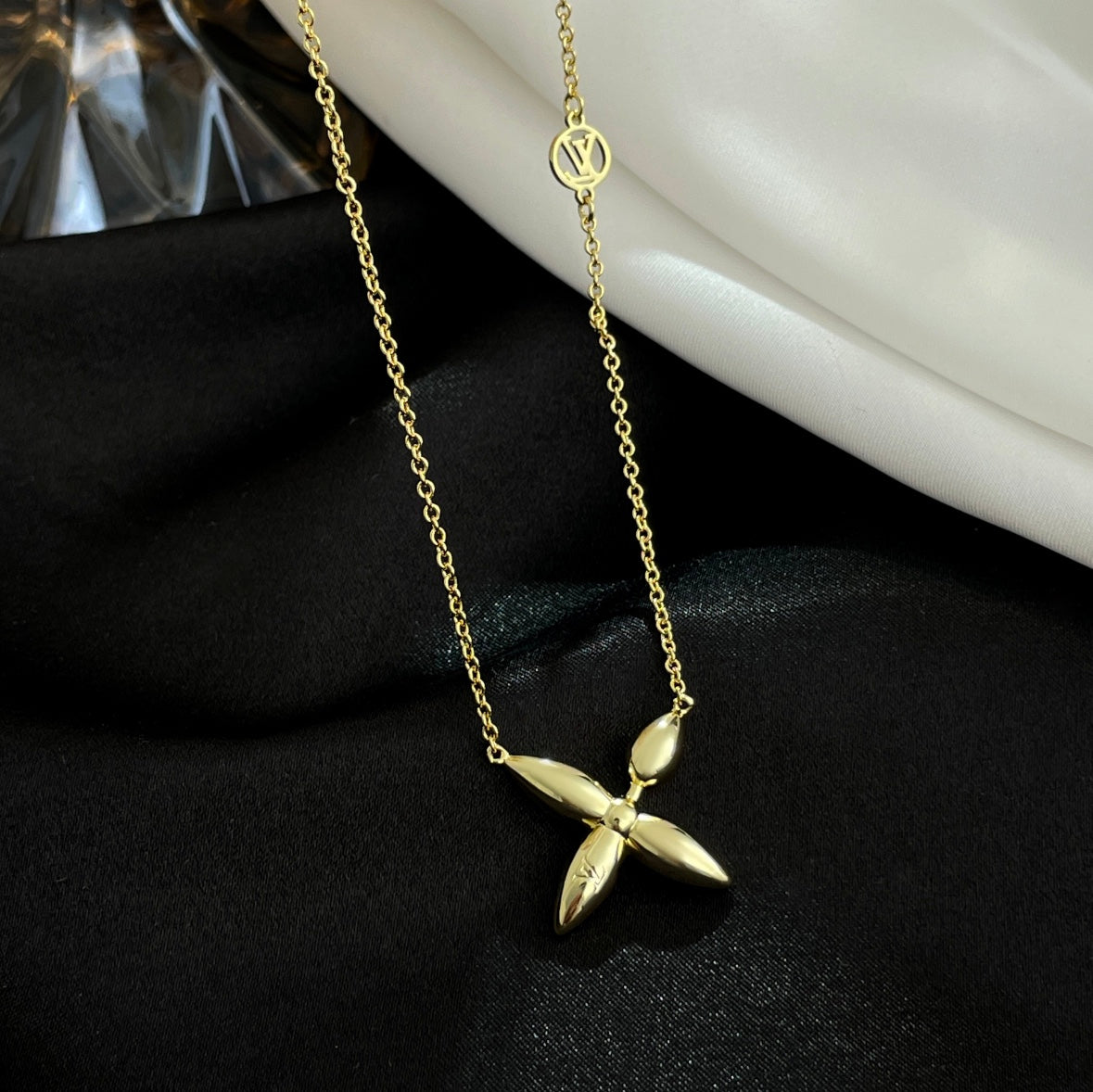 [Saipan]LOUISETTE GOLD NECKLACE