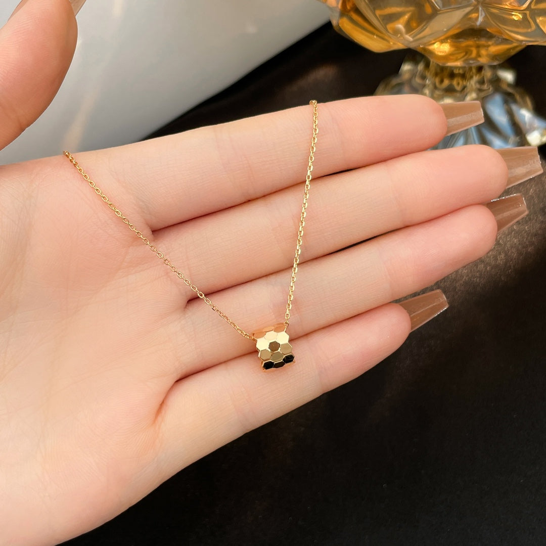 [Saipan]BEE MINI NECKLACE