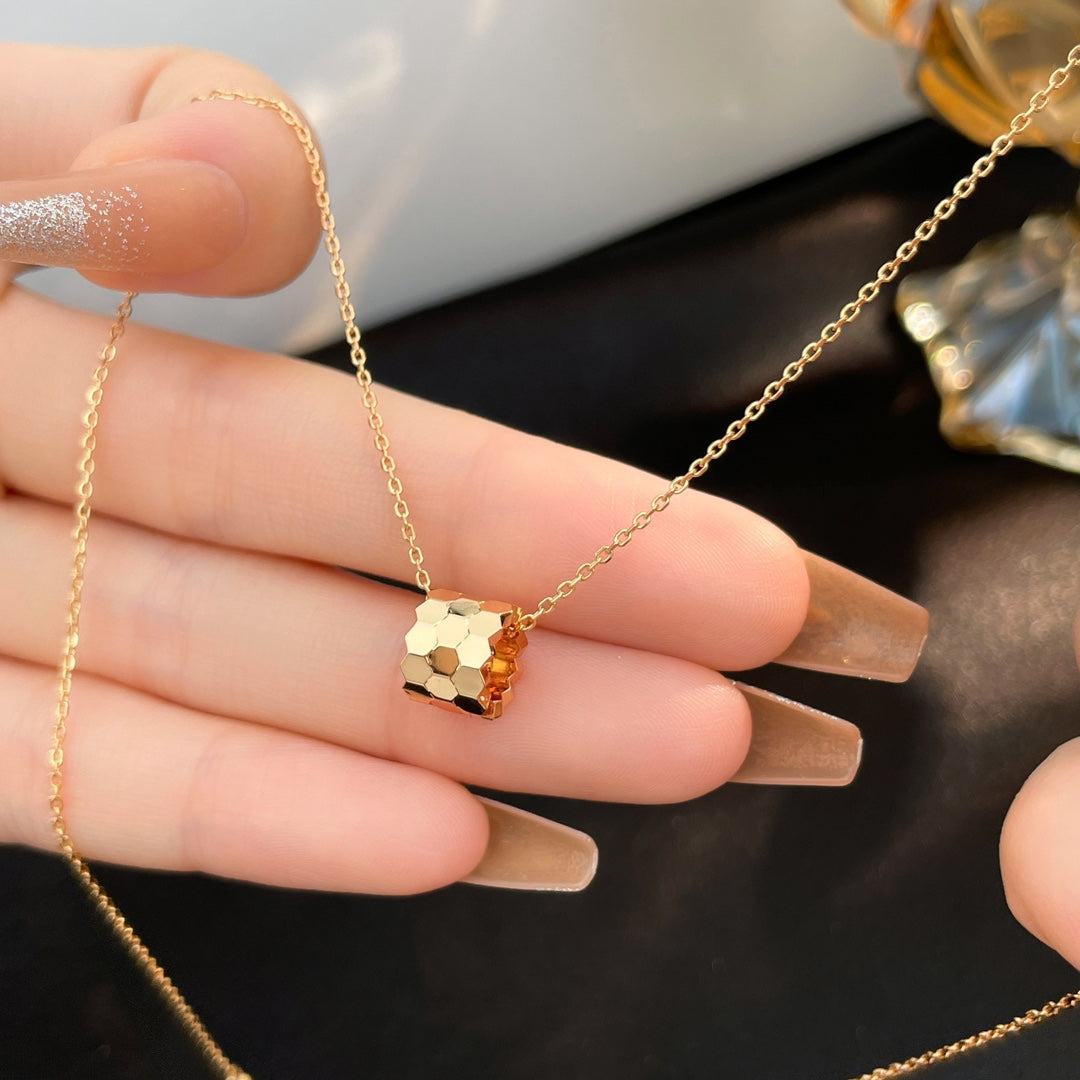 [Saipan]BEE MINI NECKLACE