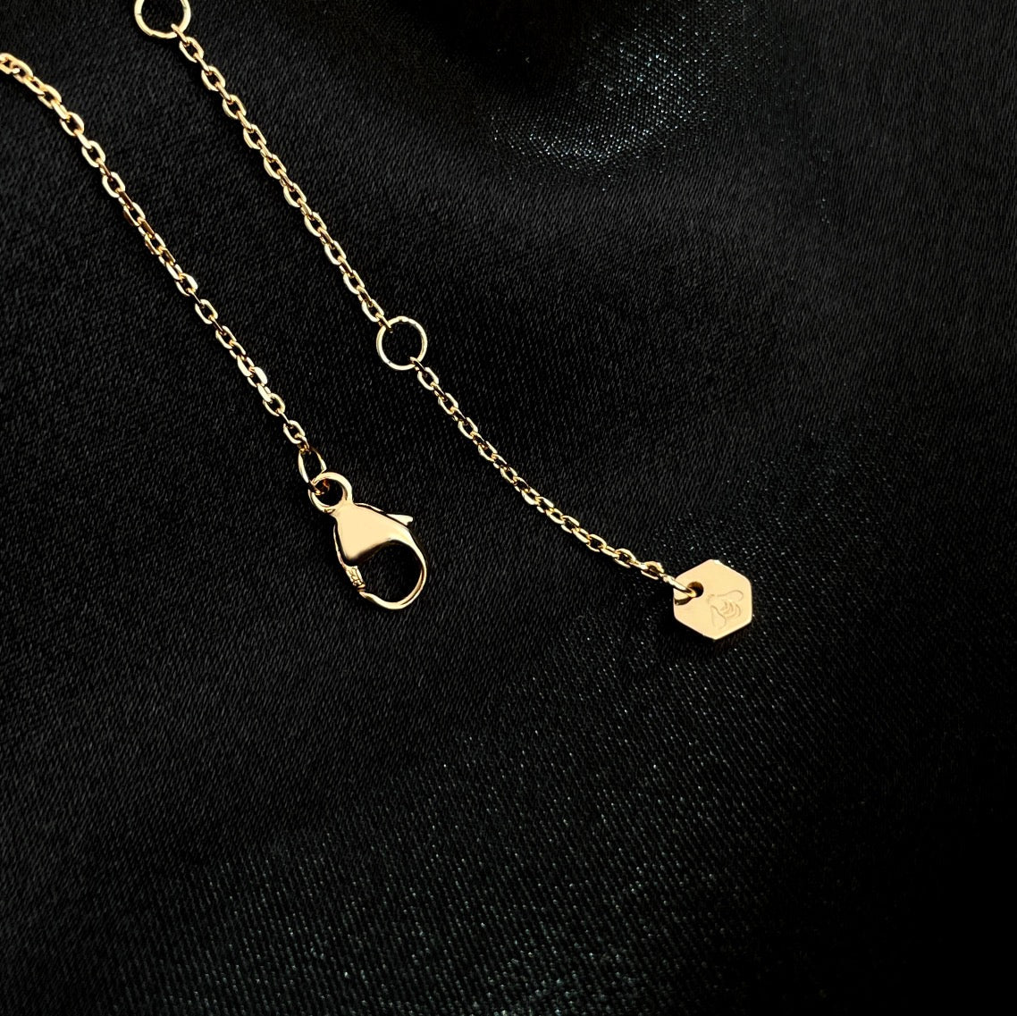 [Saipan]BEE MINI NECKLACE