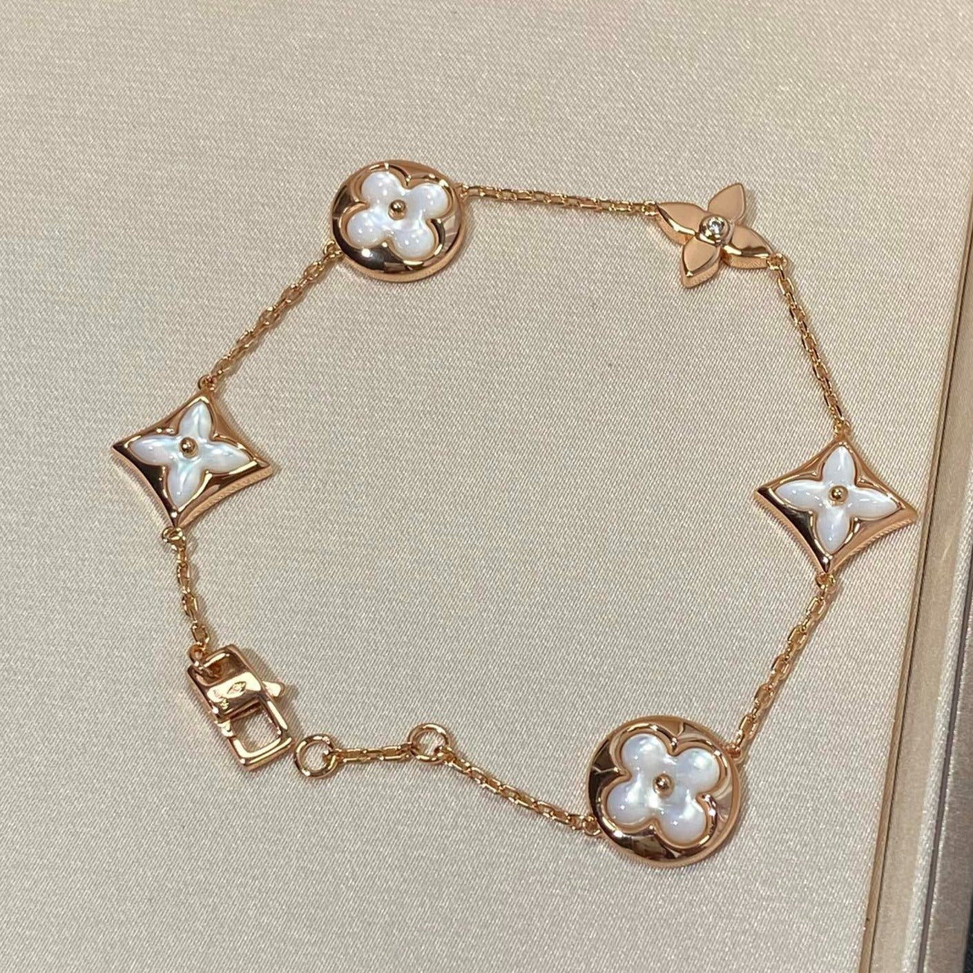 [Saipan]STAR AND SUN 5 MOTIF MOP ROSE GOLD BRACELET