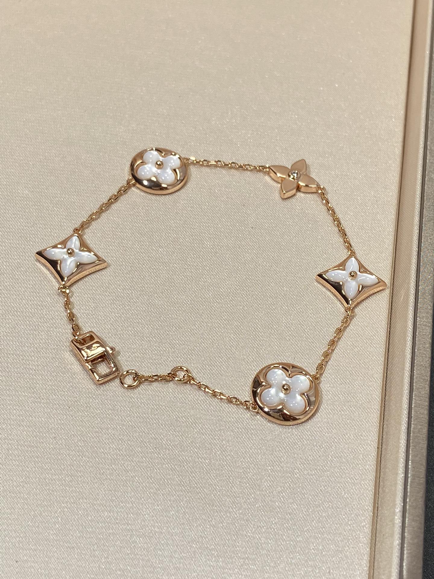 [Saipan]STAR AND SUN 5 MOTIF MOP ROSE GOLD BRACELET
