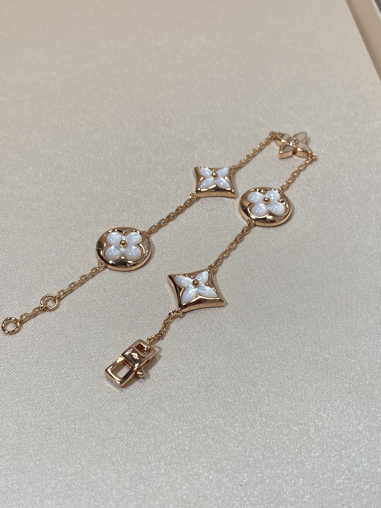[Saipan]STAR AND SUN 5 MOTIF MOP ROSE GOLD BRACELET