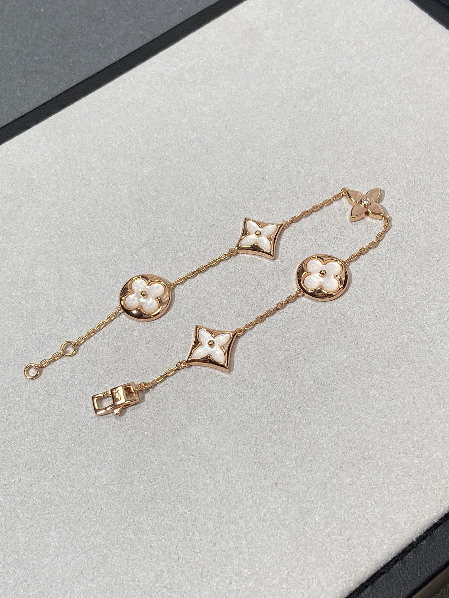 [Saipan]STAR AND SUN 5 MOTIF MOP ROSE GOLD BRACELET