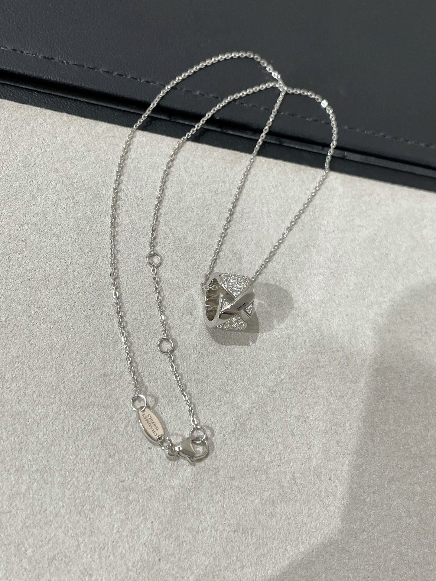 [Saipan]LIENS EVIDENCE DIAMOND PAVED NECKLACE