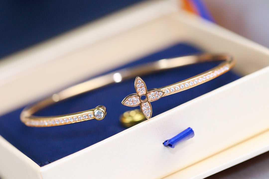 [Saipan]IDYLLE ROSE GOLD OPEN BRACELET DIAMOND PAVED