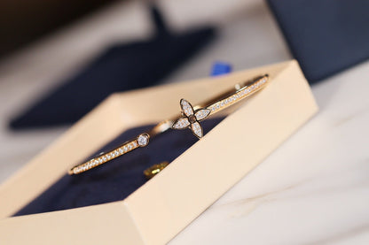 [Saipan]IDYLLE GOLD OPEN BRACELET DIAMOND PAVED
