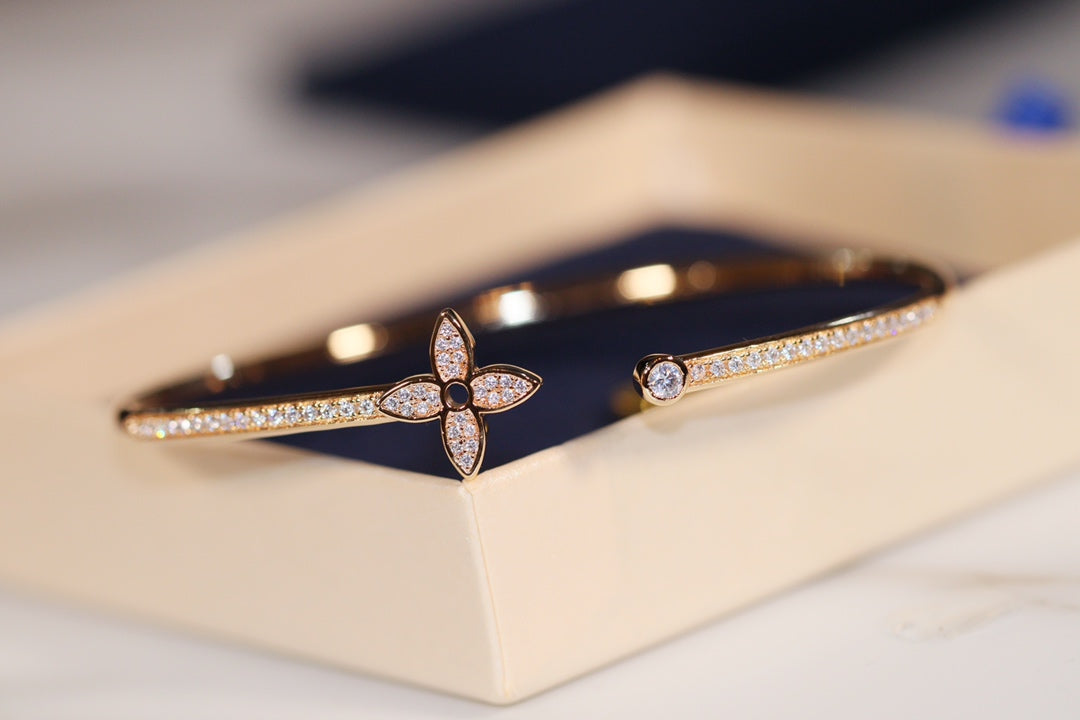 [Saipan]IDYLLE GOLD OPEN BRACELET DIAMOND PAVED