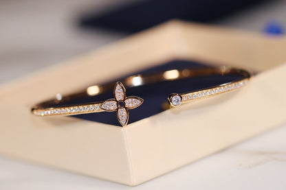 [Saipan]IDYLLE GOLD OPEN BRACELET DIAMOND PAVED