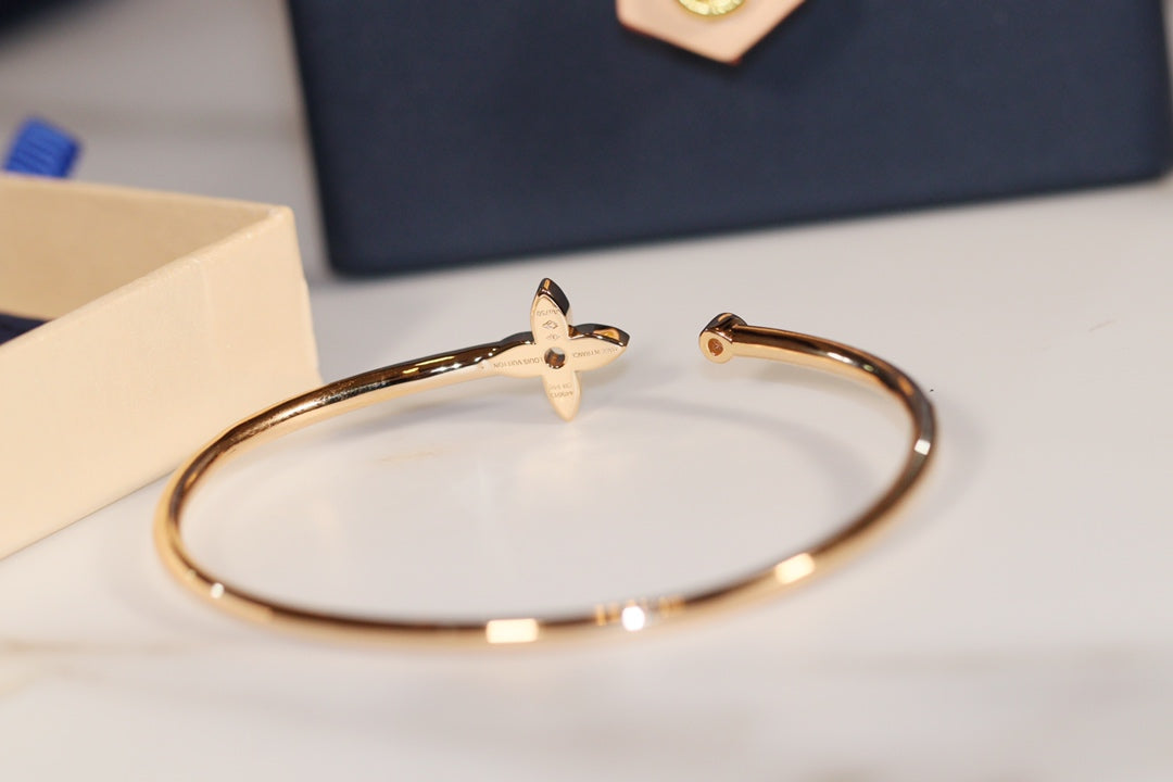 [Saipan]IDYLLE GOLD OPEN BRACELET DIAMOND PAVED