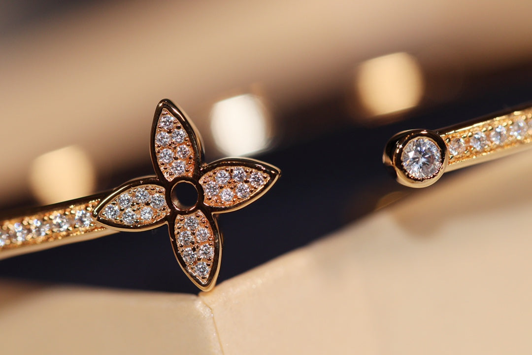 [Saipan]IDYLLE GOLD OPEN BRACELET DIAMOND PAVED
