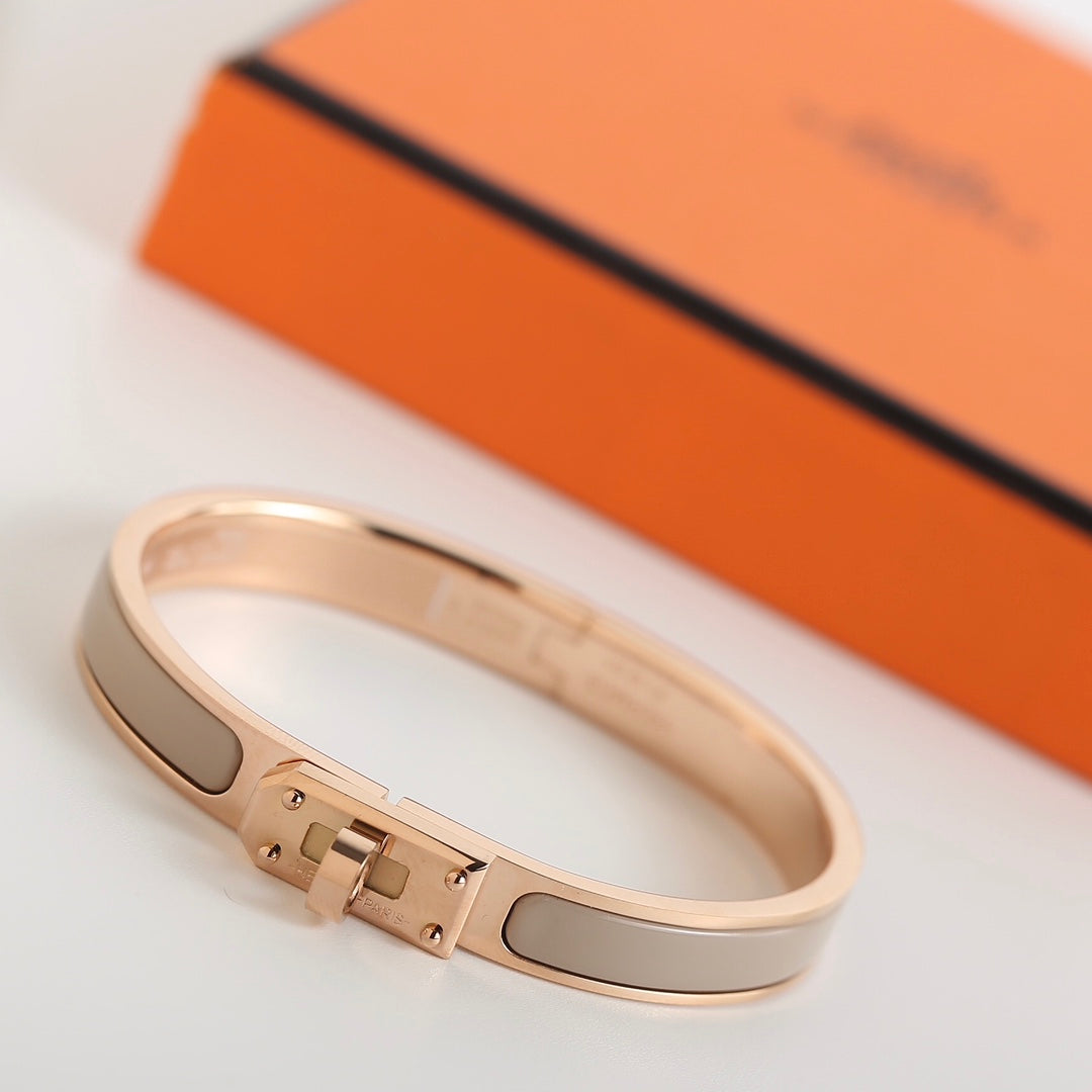 [Saipan]HM KELLY GREY BRACELET