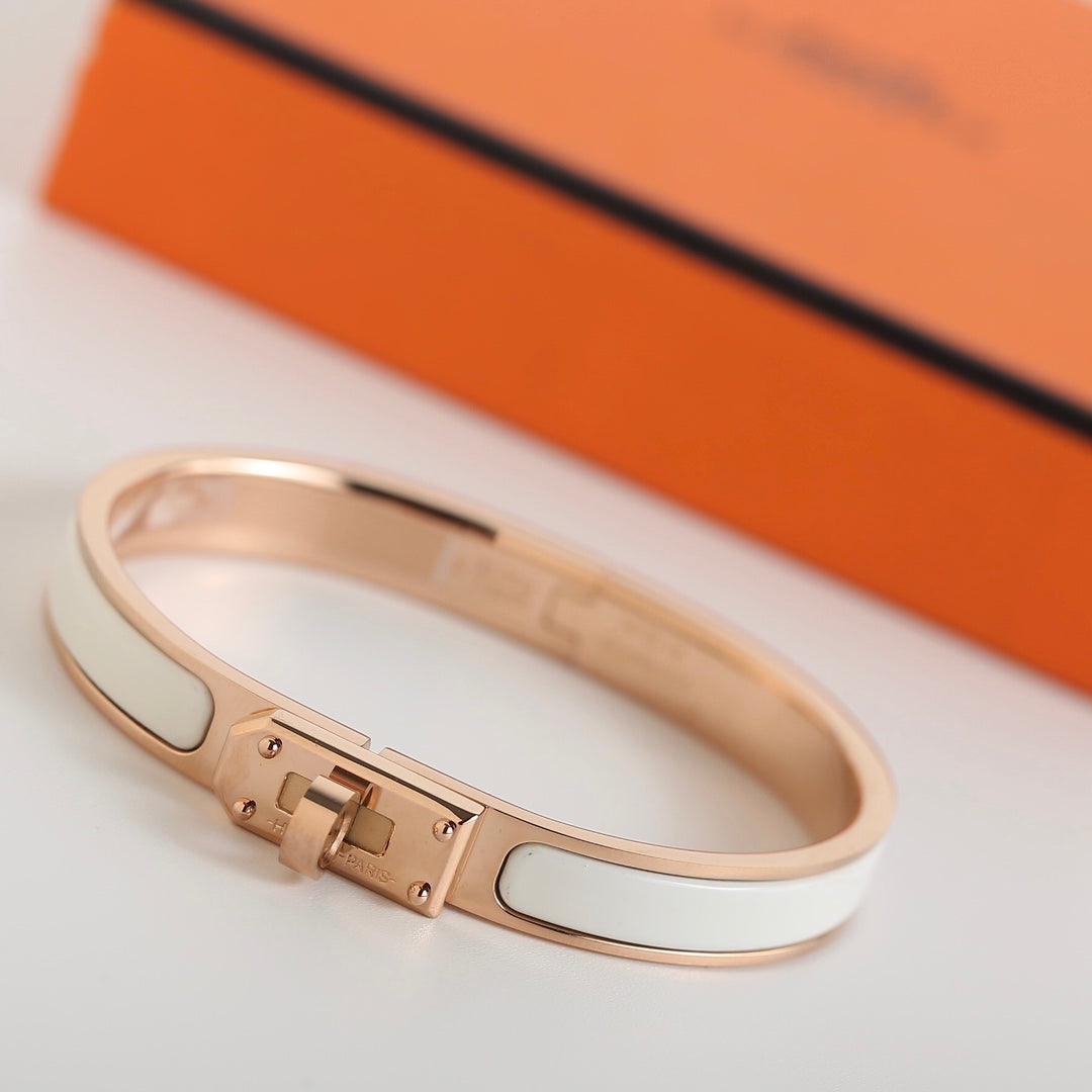 [Saipan]HM KELLY WHITE BRACELET