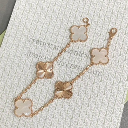 [Saipan]LUCKY CLOVER 5-MOTIF BRACELET - WHITE MOTHER-OF-PEARL COLLECTION