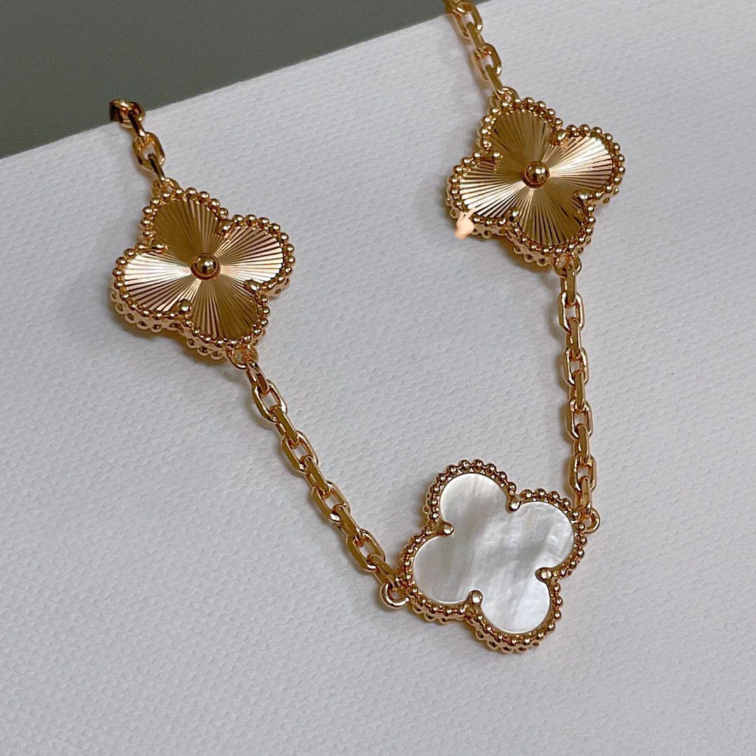 [Saipan]LUCKY CLOVER 5-MOTIF BRACELET - WHITE MOTHER-OF-PEARL COLLECTION