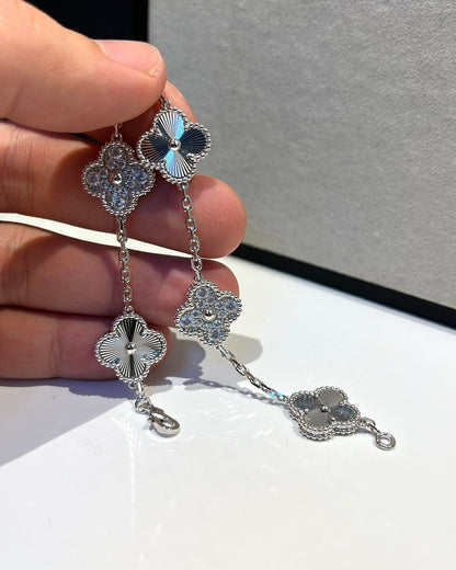 [Saipan]LUCKY CLOVER 5-MOTIF BRACELET - LASER COLLECTION