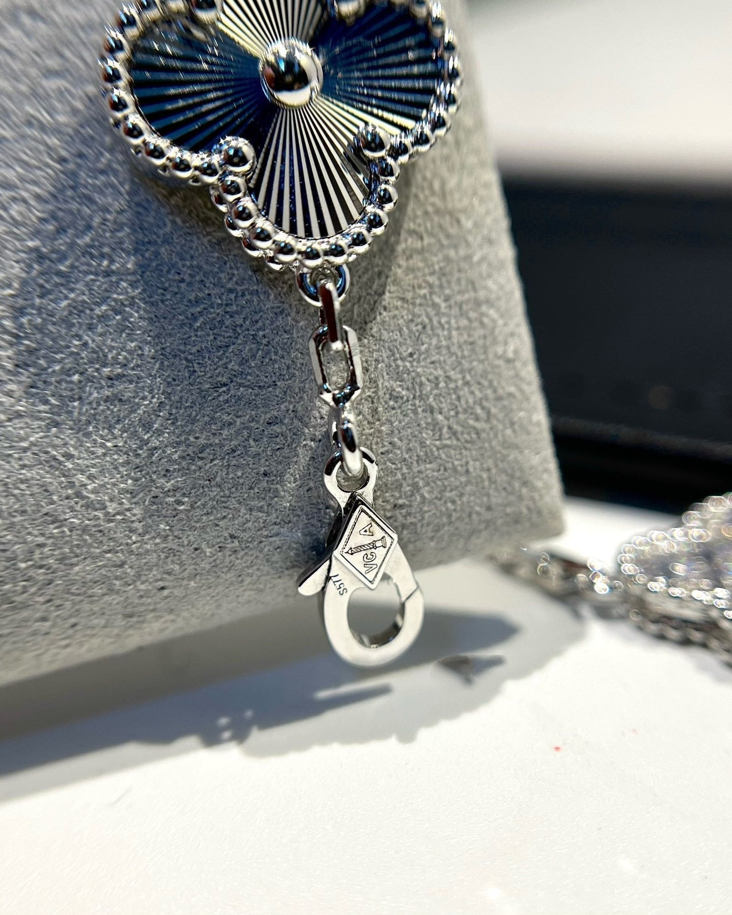 [Saipan]LUCKY CLOVER 5-MOTIF BRACELET - LASER COLLECTION