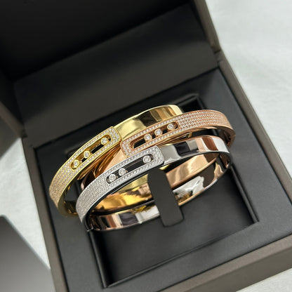 [Saipan]MOVE NOA PAVÉ DIAMOND BANGLE BRACELET